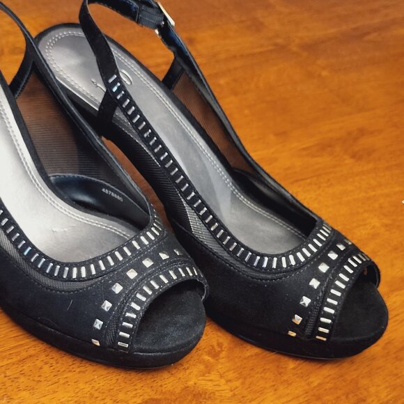 IMPO ~ Sz 10M ~ Mesh and Rhinestone Heels ~ Excellent Condition - Picture 2 of 7